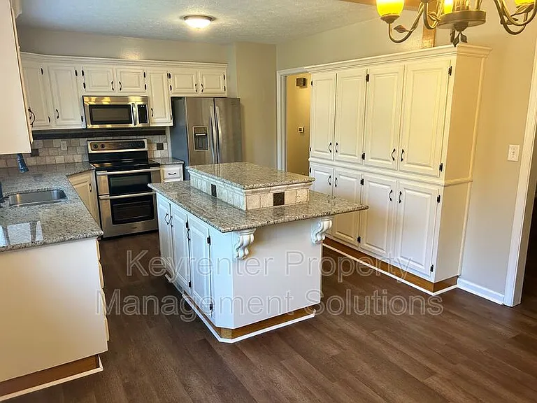 510 Shore Rd — Photo 12
