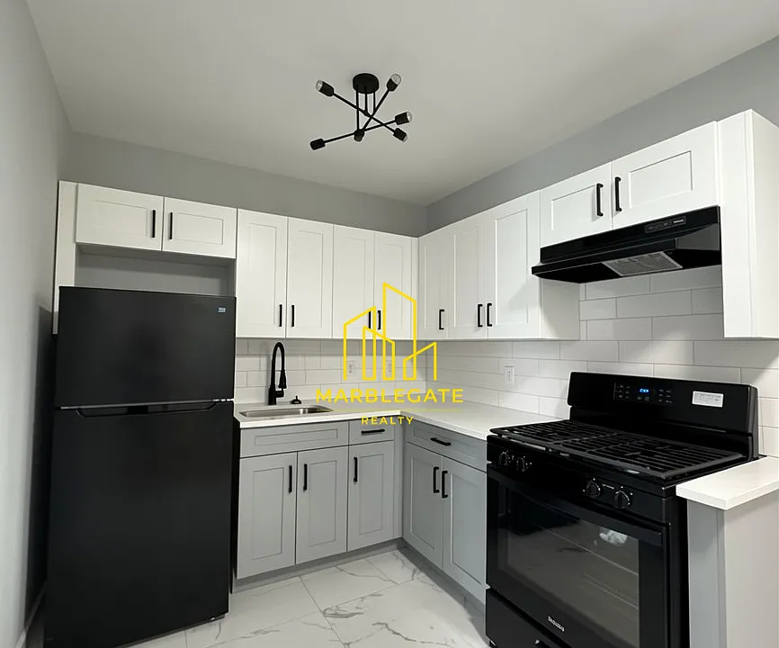 96 Summer Ave #33