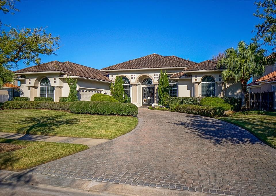 1st image of 19010 Windsor Lakes Dr
