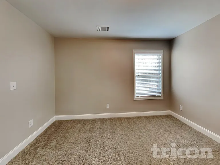 821 Crescent Way — Photo 13