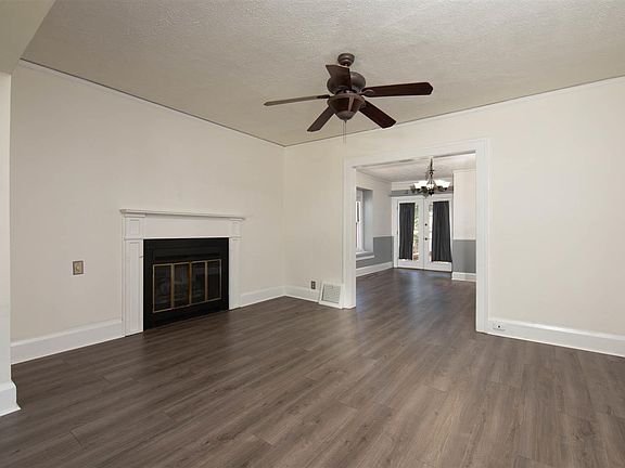 4th image of 229 N Gardiner Ave