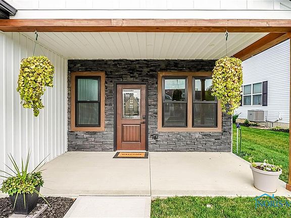 2nd image of 117 Parkview Dr