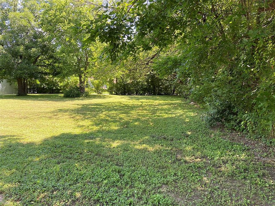 2nd image of 523 Dubois Ave Lot 43