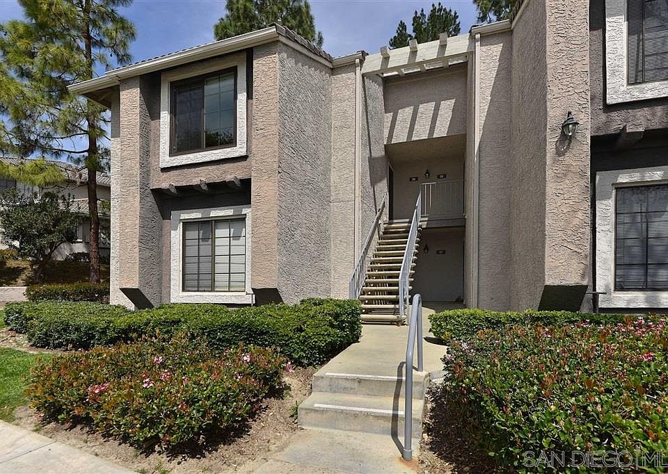 1st image of 14996 Avenida Venusto Unit 26