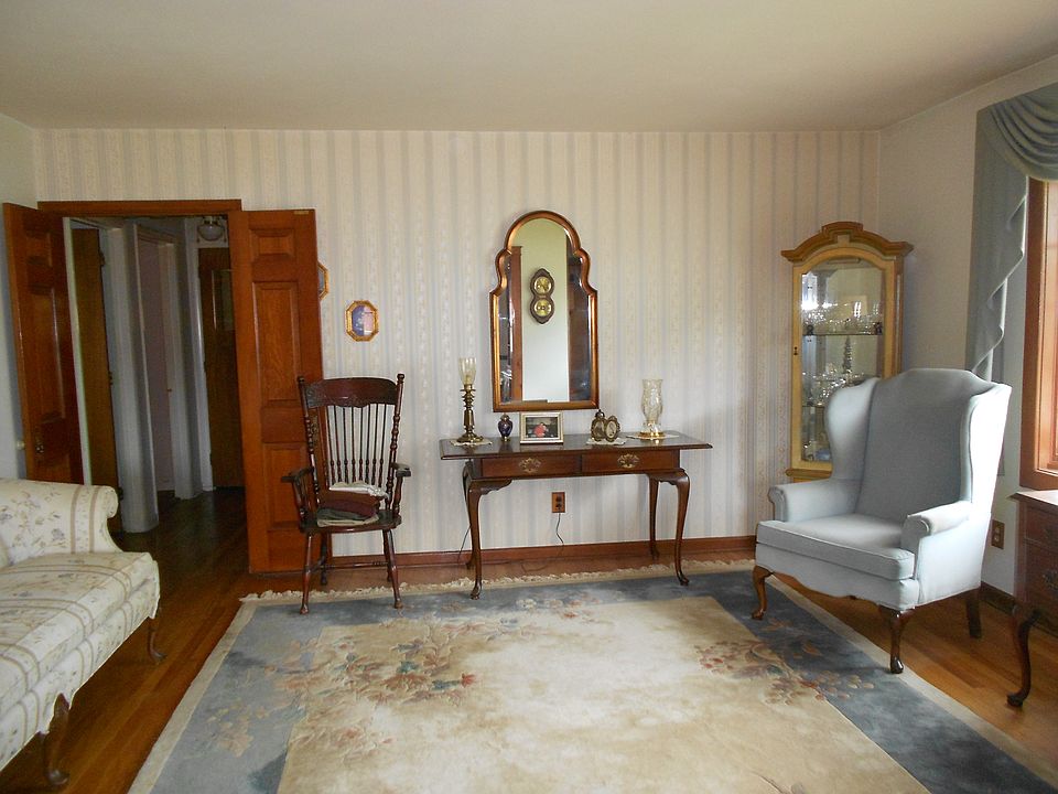 2nd image of 2716 Chinchilla Dr