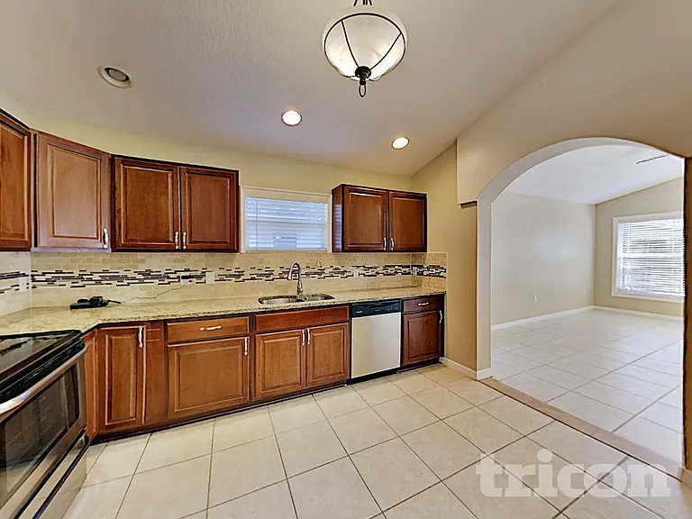2517 Clareside Dr — Photo 28