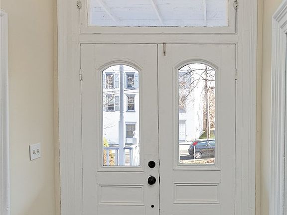 4th image of 7 Ely St