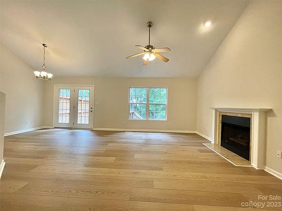 5th image of 1347 Copper Creek Ln