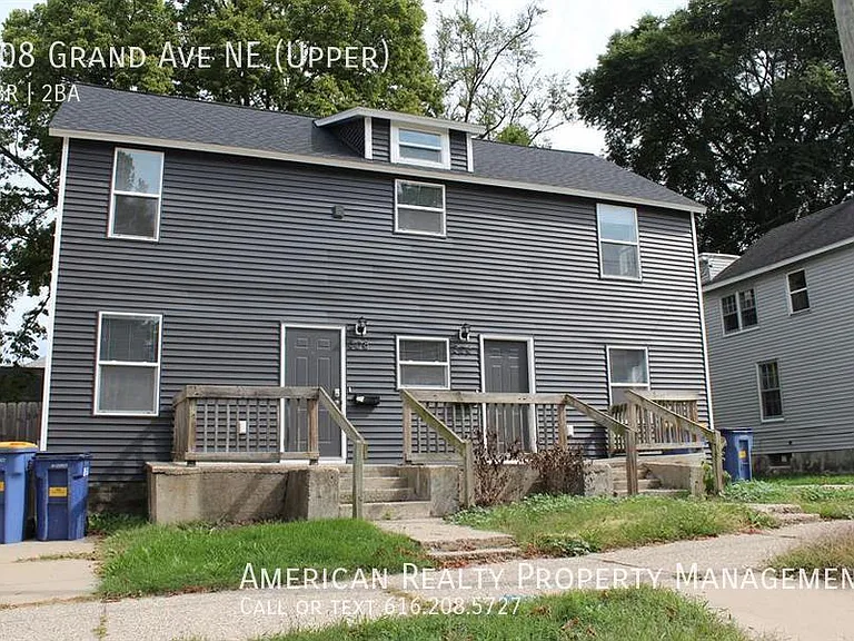 308 Grand Ave NE — Photo 1