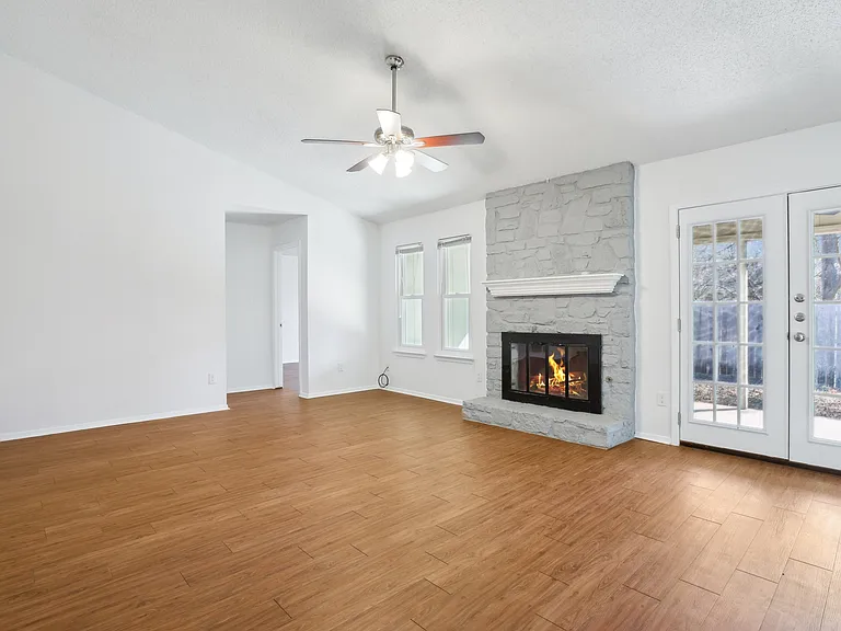 9729 Meadowheath Dr — Photo 3
