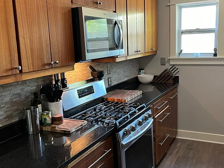3009 Locke Ln — Photo 14