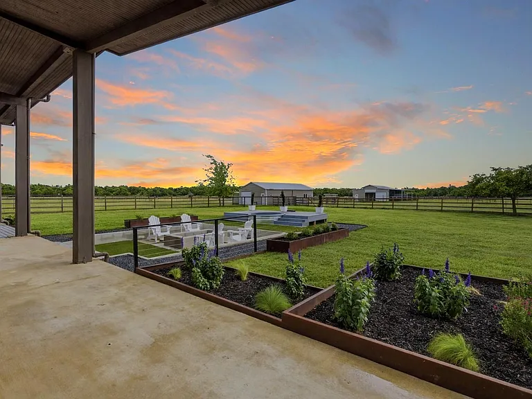215 Mesa Vista Dr — Photo 17