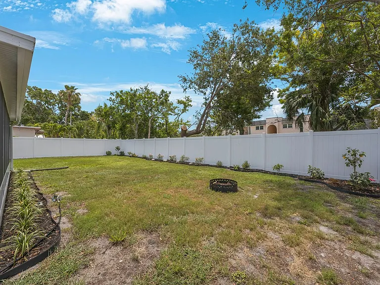 8214 Denise Dr — Photo 34