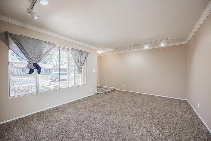 2812 S Cottonwood Dr — Photo 5
