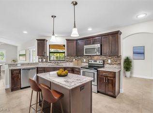 4104 SW 5th Place Cpe, Coral, FL 33914