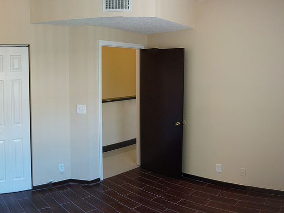 5th image of 1231 Presidio Dr