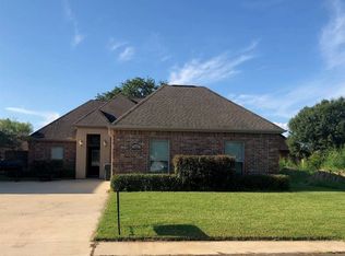 115 Acadian Garden Blvd, Bridge City, TX 77611
