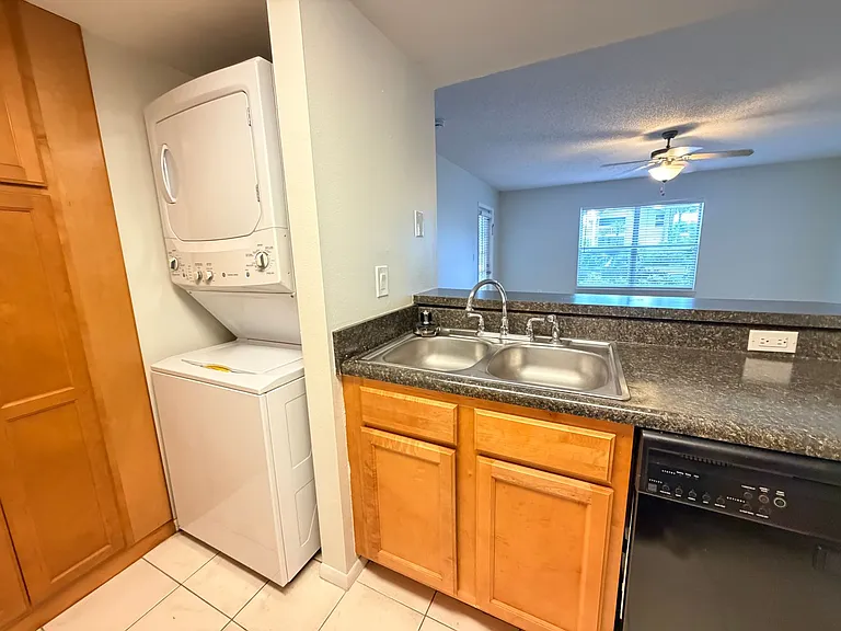 Glenbrooke Apartments — Photo 5