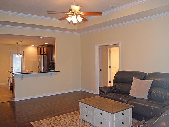 3rd image of 13514 Prairie Dr