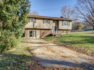 128 Pierce Ln, Johnson City, TN 37604