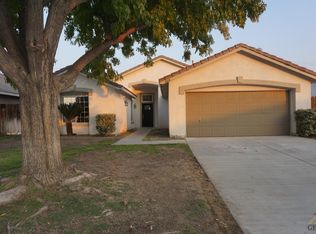 4410 Triple Crown Dr, Bakersfield, CA 93312