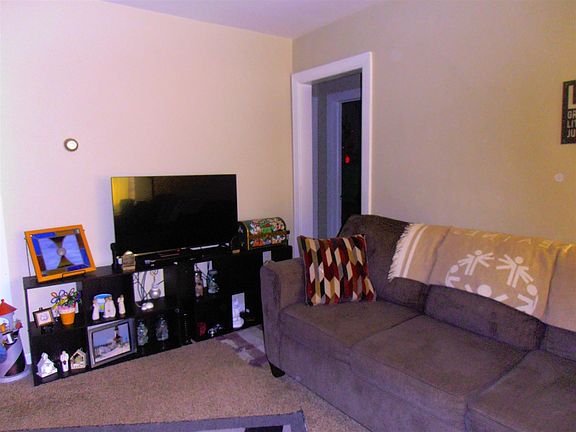 3rd image of 1329 E Donald St