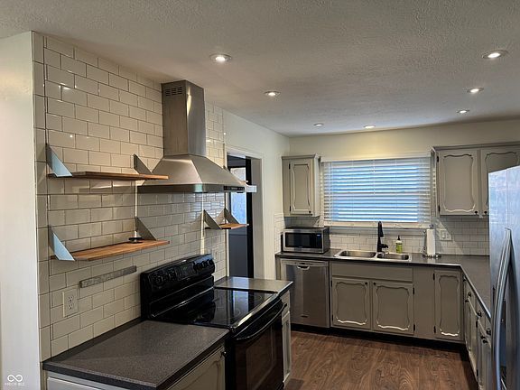 3rd image of 467 S Serenity Way