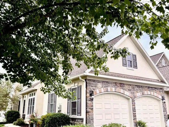 840 Huntington Pl, Lancaster, PA 17601