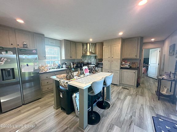 5th image of 660 Murray Ln