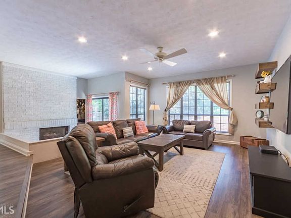 5th image of 155 Twinspur Close