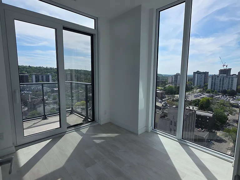 75 James St S #1710 — Photo 8