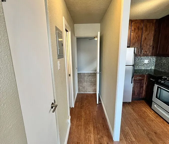 59 N Ogden St #10 — Photo 78