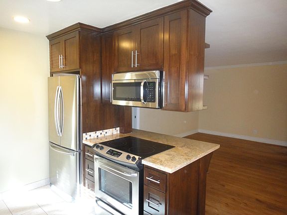2nd image of 2214 E 2nd St #2