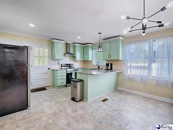 5th image of 2105 Eaton Cir