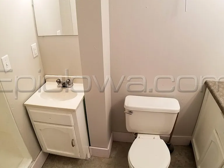 2923 Russell Dr NE — Photo 20