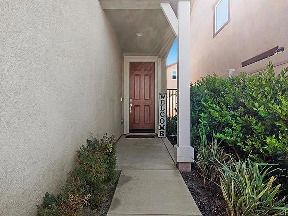 2nd image of 5441 Meridian Pl