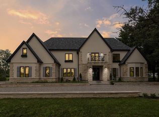 20925 Metroview Rd, Farmington Hills, MI 48335