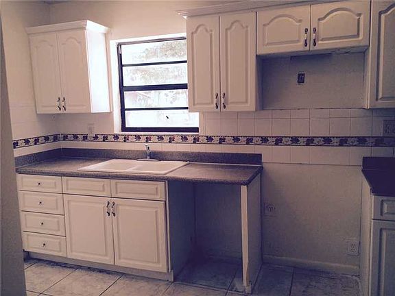 2nd image of 1241 NW 190th St