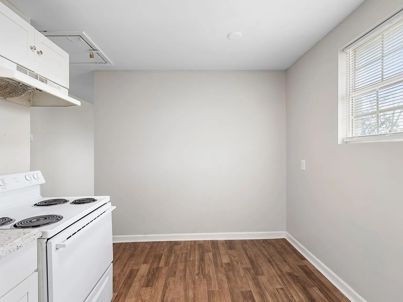 2 bed, 756 sqft, $1,275 — Photo 4