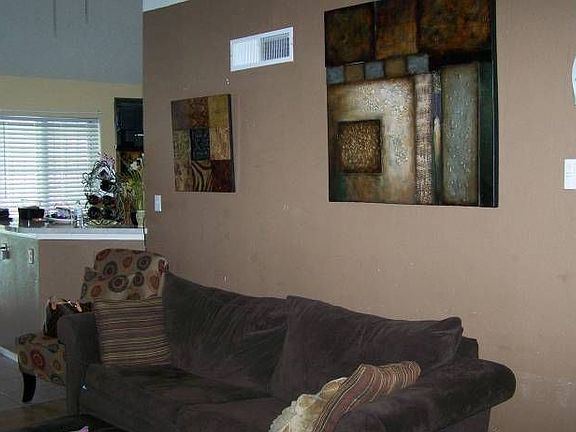 2nd image of 10121 Montreal Cir