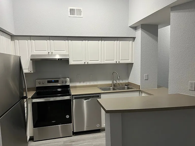 402 S Armenia Ave #114 — Photo 13