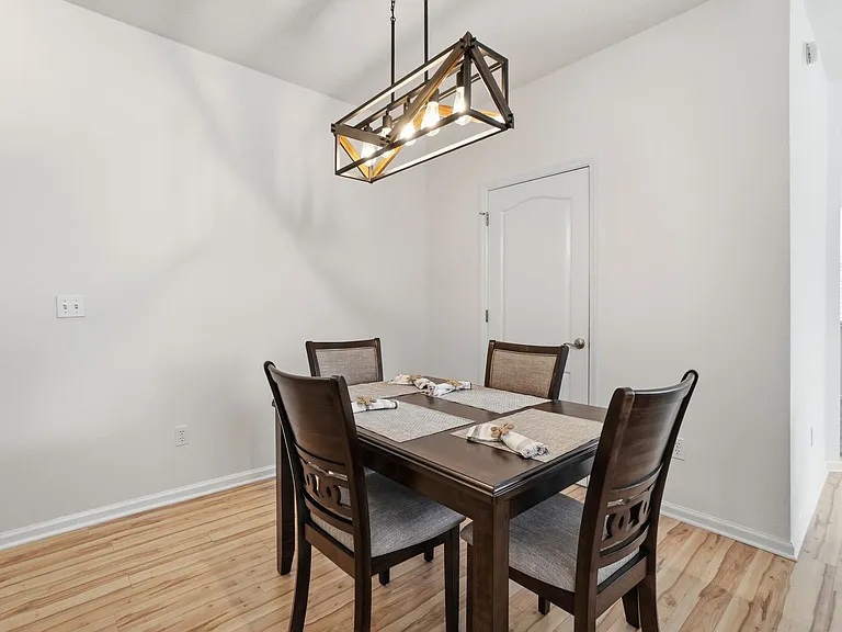 6119 Bartram Village Dr — Photo 63