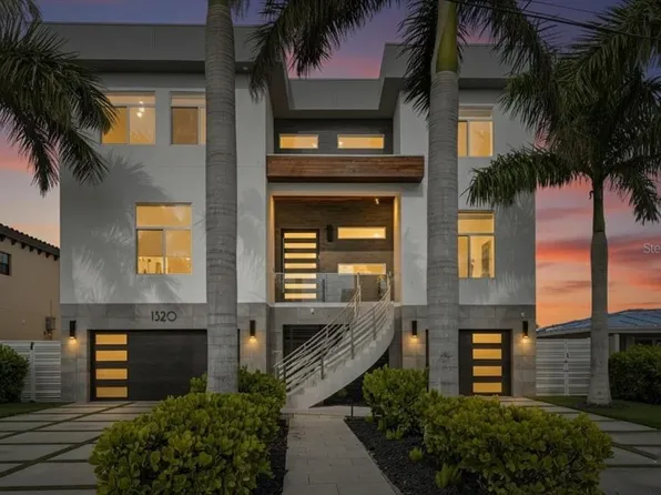 1320 Boca Ciega Isle Dr, Saint Pete Beach, FL 33706