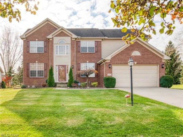 3082 Willowbrook Dr, Aurora, OH 44202