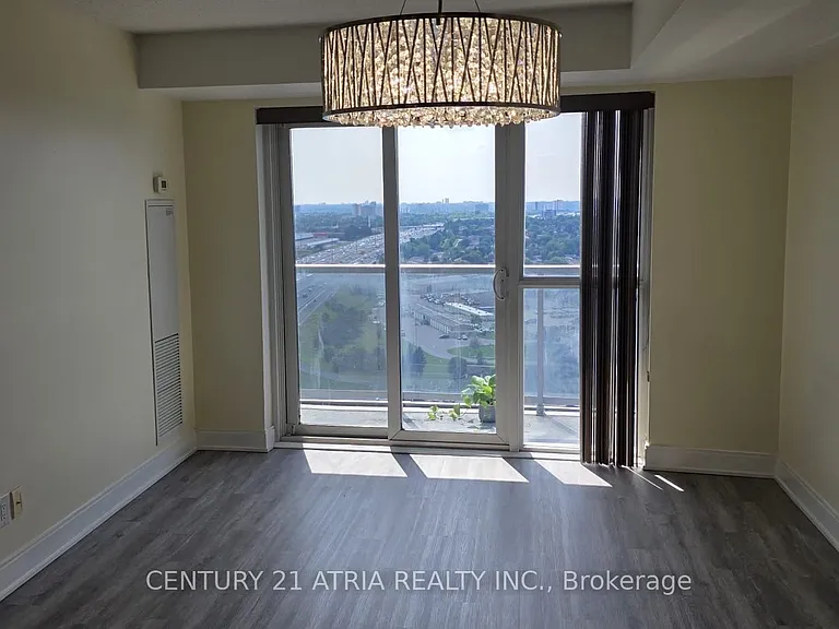 125 Village Green Sq #2807 — Photo 6