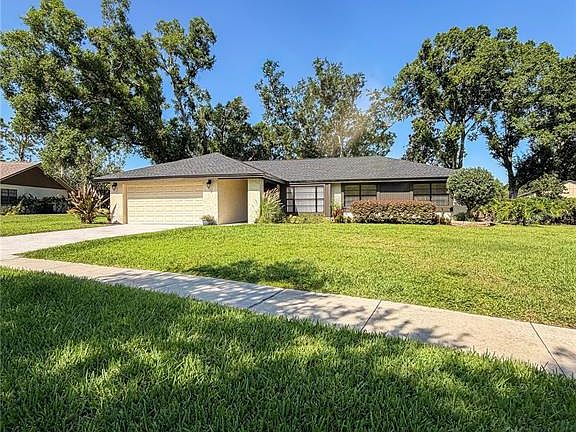 4th image of 1315 JUNIPER CIRCLE