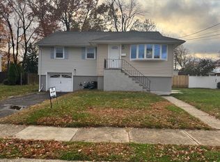 326 Maple St, Moonachie, NJ 07074