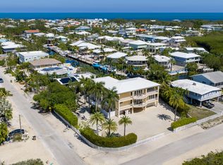 101 Ocean Shores Dr, Key Largo, FL 33037