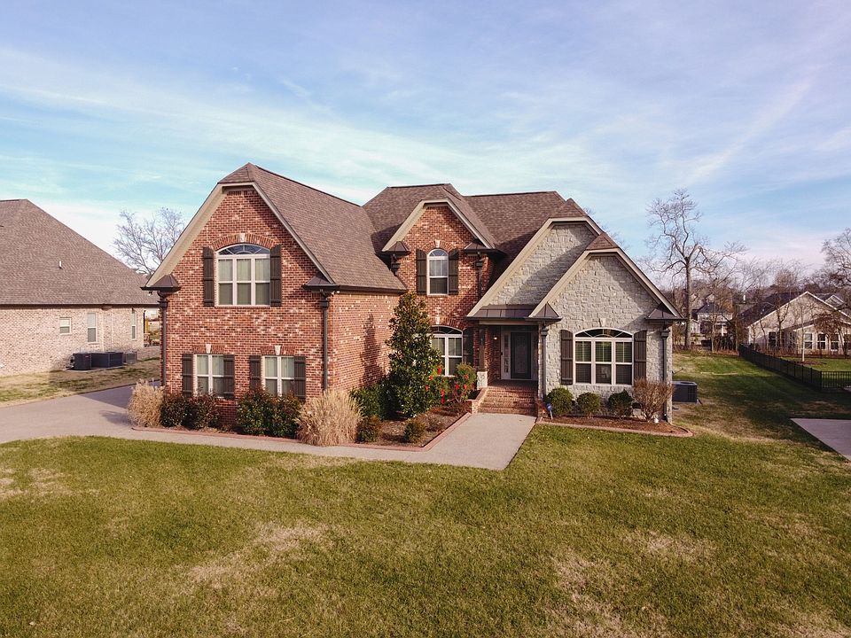1st image of 417 Acacia Grove Ln