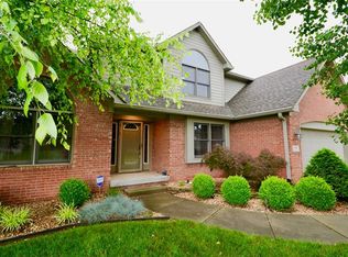 226 Hazy Ln, Greenwood, IN